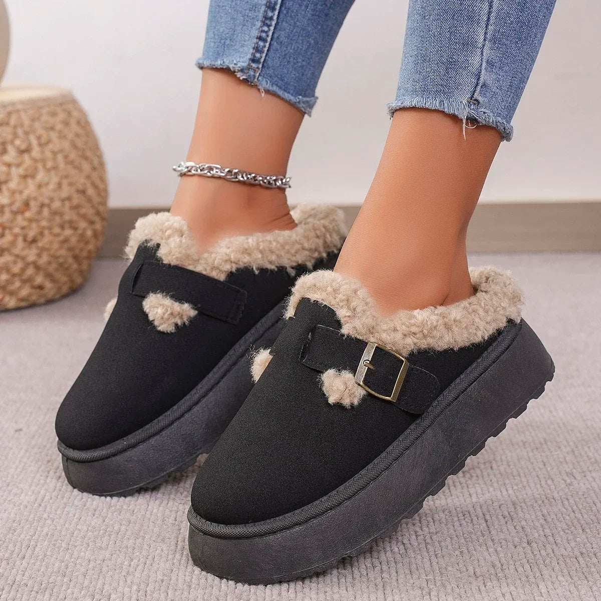 New Luxury Winter Women's Boken Shoes Plush Fashion Retro Bean Shoes Cotton Women's Flat Sole Slippers Platform Women Boots